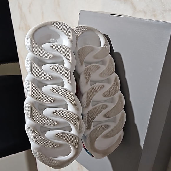 Versace chain reactions - Picture 3 of 6